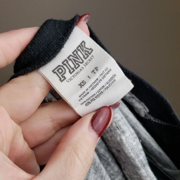 {Victoria's Secret} long sleeve sequined t - Picture 6 of 6